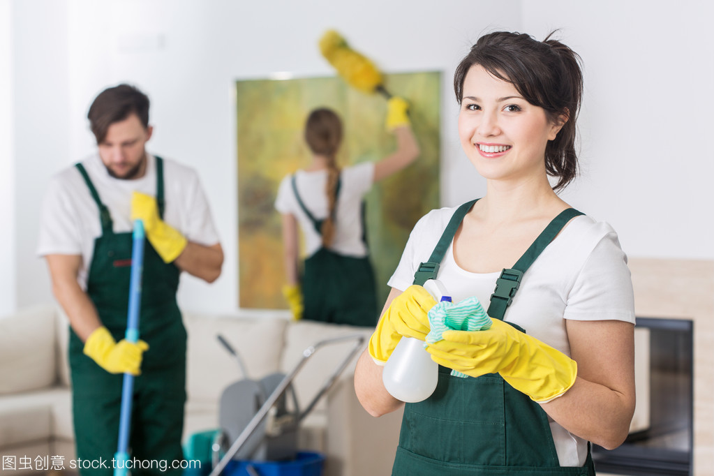专业保洁 团队协作的力量